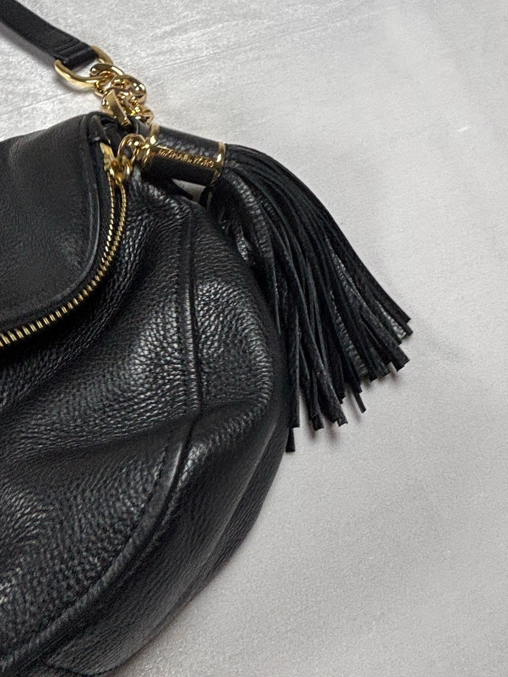 Michael Kors Black Pebbled Leather Tassel Shoulder Bag Gold Chain Hobo Purse - Picture 4 of 14